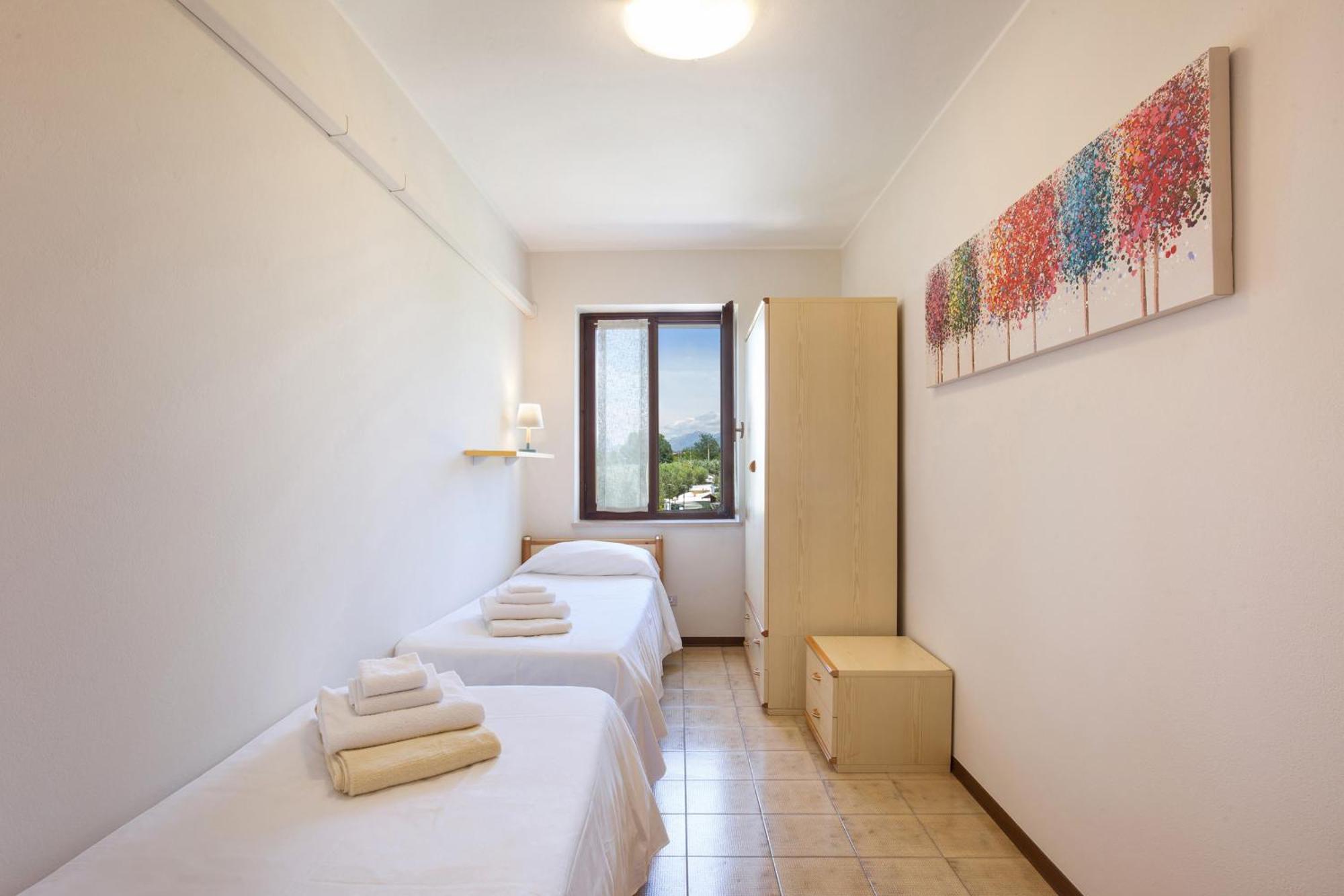 Apartment Rosa Cinderella Lazise Bagian luar foto